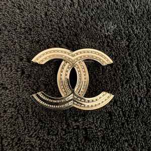 CC Chanel logo brooch